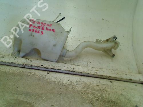 Used Windscreen washer tank Windscreen washer tank PEUGEOT PARTNER MPV (5_, G_) 1.9 D (69 hp) 34668601 34668601