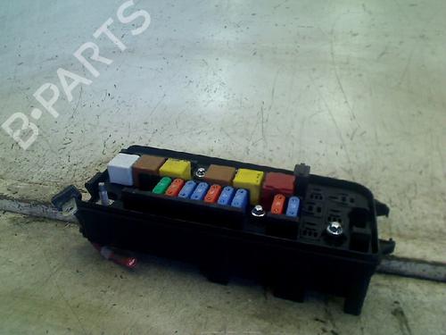 Used Fuse box Fuse box OPEL SIGNUM Hatchback (Z03) 2.2 direct (F48) (155 hp) 34675011 34675011