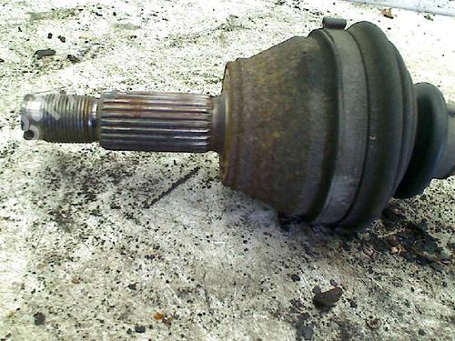 Used Left front driveshaft Left front driveshaft FORD FIESTA Box Body/MPV (J5_, J3_) 1.8 D (60 hp) 34654158 34654158