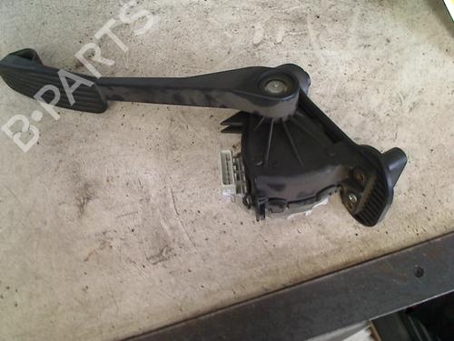 Pedal Pedal VOLVO S60 I (384) 2.4 (170 hp) 34658699 34658699