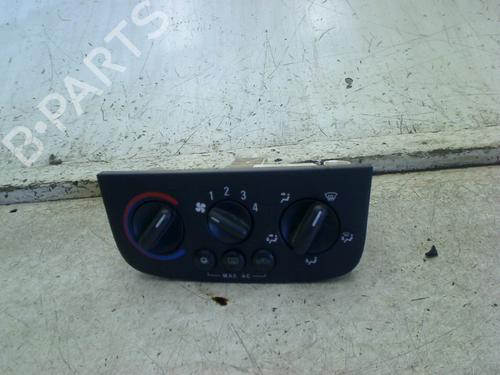Used Climate control Climate control OPEL CORSA C (X01) 1.2 (F08, F68) (75 hp) 34670898 34670898