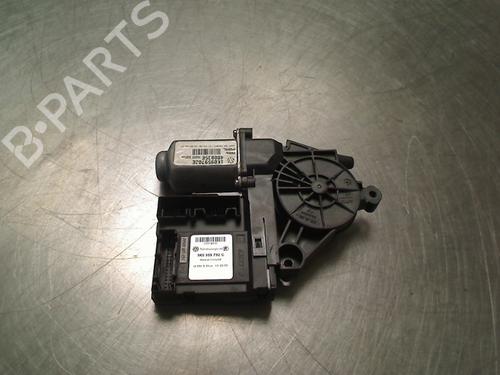 Used Electronic module Electronic module VW GOLF V (1K1) 1.6 FSI (115 hp) 34687474 34687474