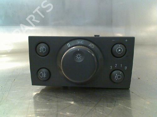 Used Headlight switch Headlight switch OPEL VECTRA C Estate (Z02) 2.2 direct (F35) (155 hp) 34676973 34676973