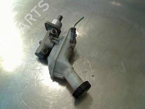 brake-master-cylinder-renault-clio-iii-br01-cr01-2005-2006-2007-2008-2009-2010-2011-2012-2013-2014-34676956 main image