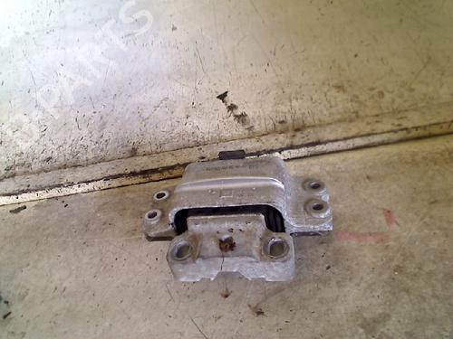 Used Engine mount Engine mount 34674294 34674294