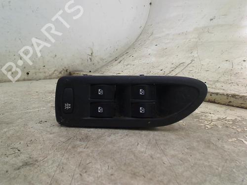 switch-renault-laguna-ii-bg01_-2001-2002-2003-2004-2005-2006-2007-34664076 main image