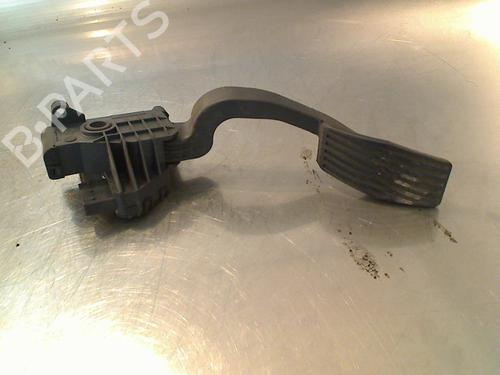 Pedal Pedal FIAT GRANDE PUNTO (199_) 1.4 (199AXB11, 199AXB1A, 199BXB1A, 199AXL1A) (77 hp) 34677956 34677956