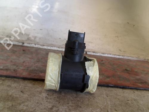 Used Mass air flow sensor Mass air flow sensor ALFA ROMEO 156 Sportwagon (932_) 1.9 JTD (932B2B, 932B2C) (115 hp) 34662458 34662458