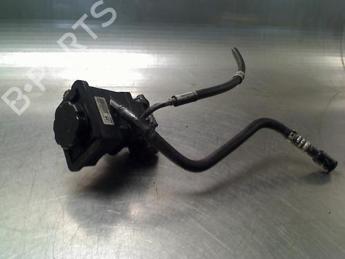 Used Steering pump Steering pump BMW 5 Touring (E61) 520 d (150 hp) 34688829 34688829