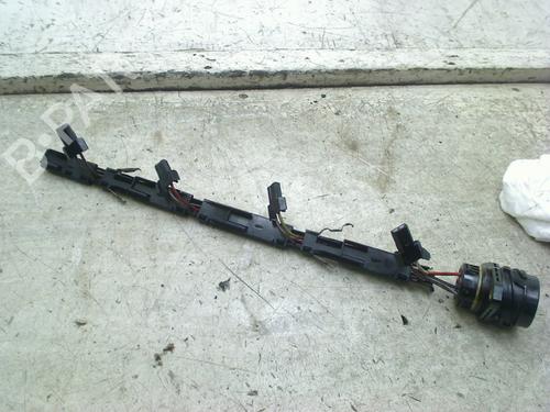 Used Injector Injector SKODA OCTAVIA I Combi (1U5) 1.9 TDI (100 hp) 34670099 34670099