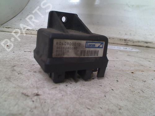 Used Electronic module Electronic module FIAT SCUDO Van (220_) 1.9 D (69 hp) 34667444 34667444