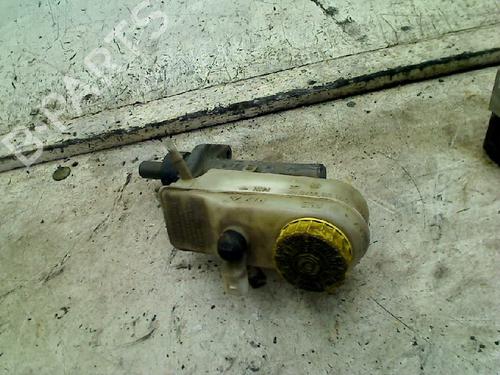 brake-master-cylinder-vw-polo-6n2-1999-2000-2001-34674231 main image
