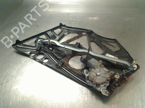 Elevalunas trasero derecho Elevalunas trasero derecho MERCEDES-BENZ CLK Convertible (A208) CLK 200 (208.435) (136 hp) 34682606 34682606