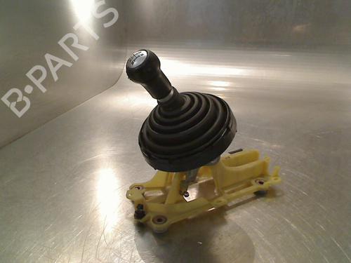 Used Shift knob Shift knob MITSUBISHI COLT VI (Z3_A, Z2_A) 1.3 (Z21A) (95 hp) 34679824 34679824