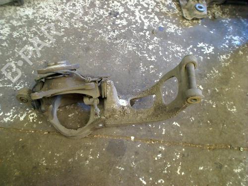 Used Right front steering knuckle Right front steering knuckle PEUGEOT 407 (6D_) 2.0 HDi 135 (6DRHRH, 6DRHRE, 6DRHRG, 6DRHRJ) (136 hp) 34671540 34671540