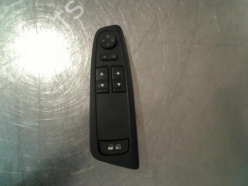 Comutador Comutador FIAT STILO (192_) 2.4 20V (192_XD1A, 192AXD12) (170 hp) 34677861 34677861