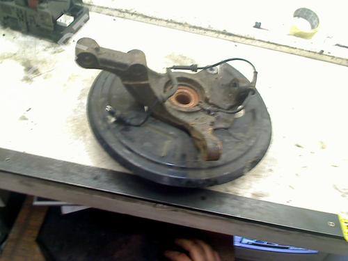 Used Left front steering knuckle Left front steering knuckle RENAULT LAGUNA II Grandtour (KG0/1_) 2.2 dCi (KG0F) (150 hp) 34655806 34655806