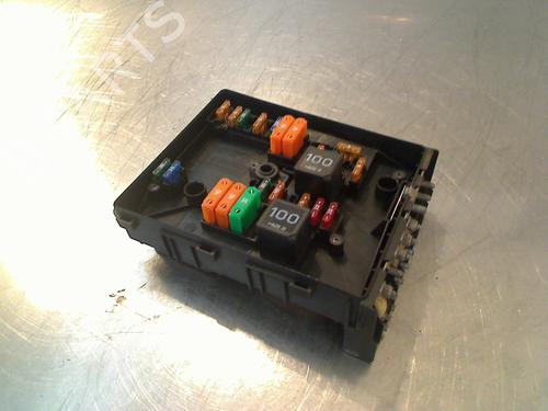 Used Fuse box Fuse box VW CADDY III Box Body/MPV (2KA, 2KH, 2CA, 2CH) 2.0 SDI (70 hp) 34678109 34678109