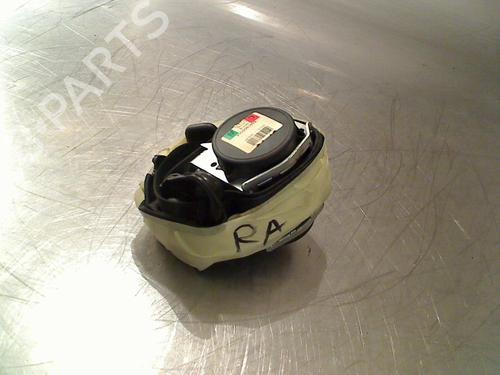 Sikkerhedssele bag højre Sikkerhedssele bag højre OPEL CORSA D (S07) 1.2 (L08, L68) (80 hp) 34677460 34677460