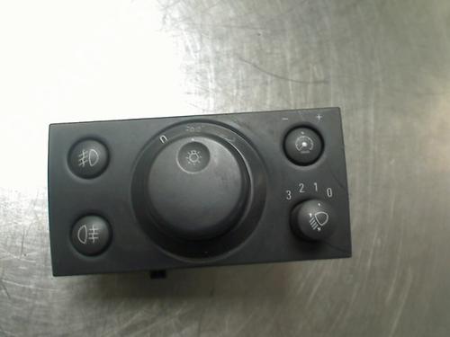 Used Headlight switch Headlight switch OPEL VECTRA C GTS (Z02) 1.8 (F68) (140 hp) 34685939 34685939