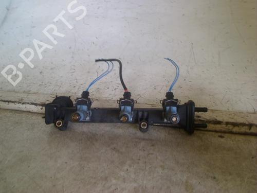 injection-rail-smart-city-coupe-450-1998-1999-2000-2001-2002-2003-2004-34672419 main image