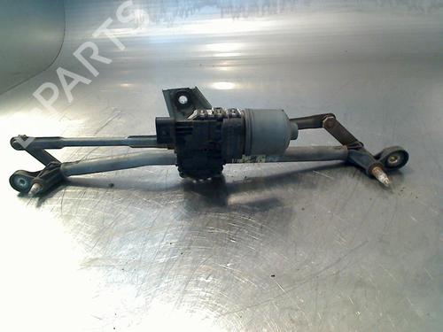 Used Front wiper motor Front wiper motor ALFA ROMEO 147 (937_) 1.6 16V T.SPARK ECO (937.AXA1A, 937.BXA1A) (105 hp) 34677769 34677769