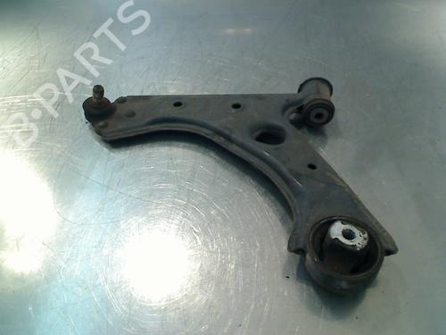 Used Left front suspension arm Left front suspension arm FIAT GRANDE PUNTO (199_) 1.4 (199AXB11, 199AXB1A, 199BXB1A, 199AXL1A) (77 hp) 34677984 34677984