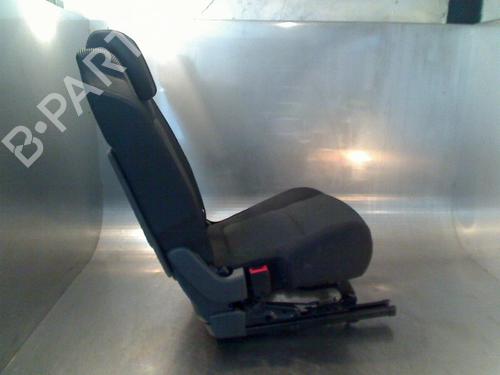 Sæde Bagtil Sæde Bagtil PEUGEOT 5008 (0U_, 0E_) 1.6 16V (156 hp) 34683756 34683756