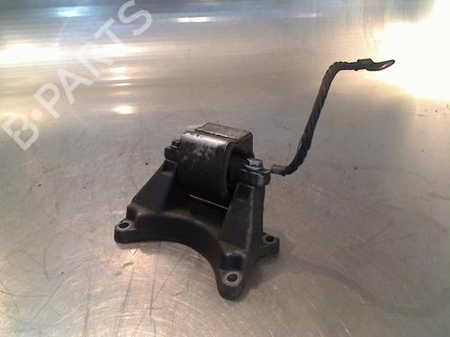 Used Engine mount Engine mount MERCEDES-BENZ C-CLASS T-Model (S203) C 200 Kompressor (203.242) (163 hp) 34680718 34680718