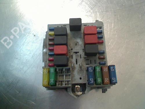 Used Fuse box Fuse box FIAT STILO (192_) 2.4 20V (192_XD1A, 192AXD12) (170 hp) 34677874 34677874