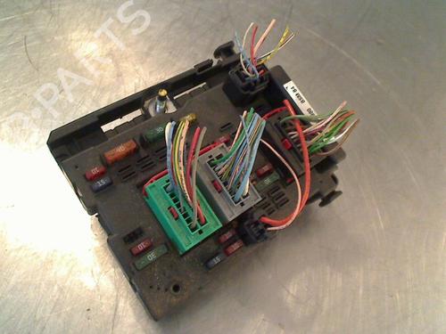Used Fuse box Fuse box PEUGEOT 307 Break (3E) 1.6 16V (109 hp) 34683350 34683350