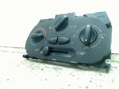 Used Climate control Climate control PEUGEOT 206 Hatchback (2A/C) 2.0 HDI 90 (90 hp) 34651698 34651698