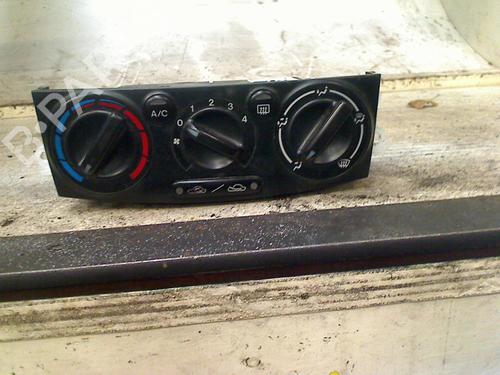Used Climate control Climate control MAZDA MPV II (LW) 2.0 DI (136 hp) 34657837 34657837