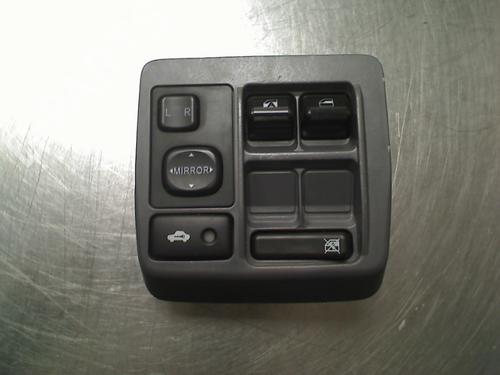 Comutador Comutador DAIHATSU CUORE VI (L251, L250_, L260_) 1.0 (58 hp) 34688492 34688492