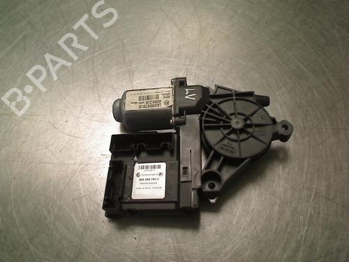 Used Electronic module Electronic module VW GOLF V (1K1) 1.6 FSI (115 hp) 34687458 34687458
