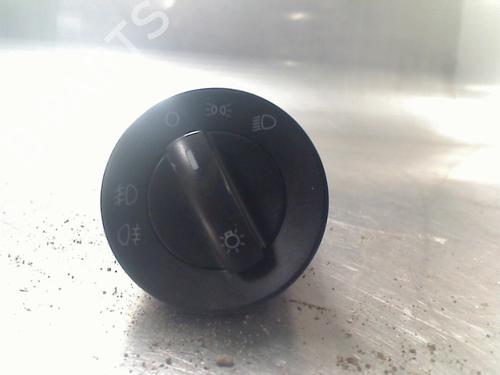 Used Headlight switch Headlight switch VW POLO IV (9N_, 9A_) 1.4 16V (75 hp) 34686382 34686382