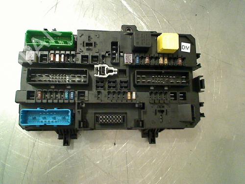 Used Fuse box Fuse box OPEL ASTRA H (A04) 1.6 (L48) (105 hp) 34677044 34677044