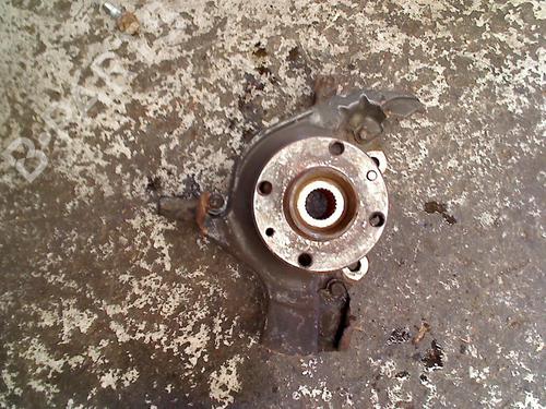 Used Right front steering knuckle Right front steering knuckle FIAT STILO Multi Wagon (192_) 1.8 16V (133 hp) 34664890 34664890