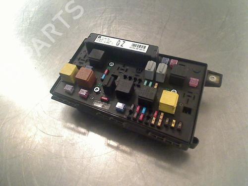 Used Fuse box Fuse box 34682069 34682069