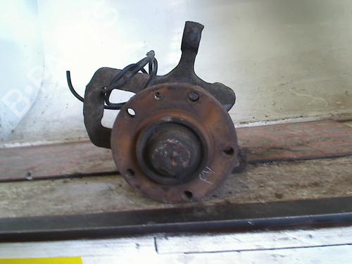 Used Right front steering knuckle Right front steering knuckle MERCEDES-BENZ SPRINTER 2-t Van (B901, B902) 212 D (901.461, 901.462, 902.461, 902.462) (122 hp) 34661763 34661763
