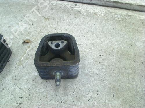 Used Engine mount Engine mount MERCEDES-BENZ A-CLASS (W168) A 140 (168.031, 168.131) (82 hp) 34670515 34670515