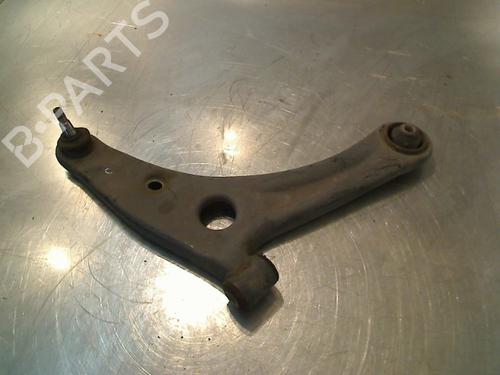 Højre fortil bærearm Højre fortil bærearm MITSUBISHI COLT VI (Z3_A, Z2_A) 1.3 (Z21A) (95 hp) 34679840 34679840