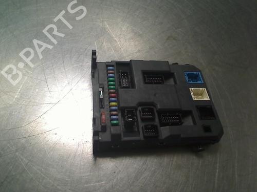 Used Fuse box Fuse box 34686905 34686905