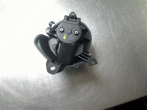Used Heater blower motor Heater blower motor PEUGEOT BIPPER (AA_) 1.4 HDi (68 hp) 34686107 34686107