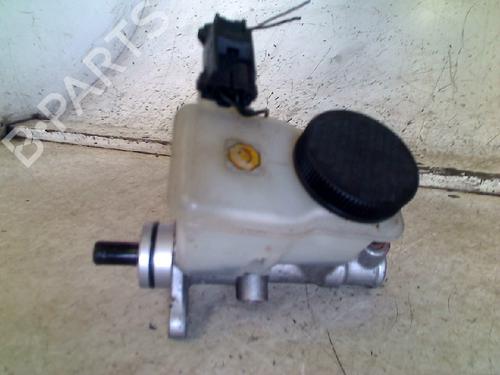 Used Brake master cylinder Brake master cylinder MAZDA 323 S VI Saloon (BJ) 1.5 16V (BJ5P) (88 hp) 34675387 34675387
