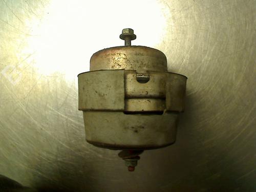 Used Engine mount Engine mount AUDI A4 B6 Avant (8E5) 2.0 FSI (150 hp) 36448318 36448318