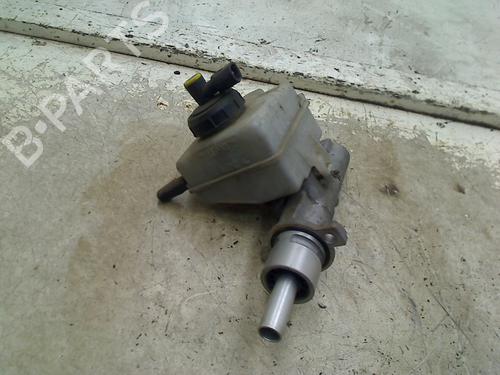 brake-master-cylinder-renault-master-ii-van-fd-1997-1998-1999-2000-2001-2002-2003-2004-2005-2006-2007-2008-2009-2010-2011-2012-2013-34666612 main image