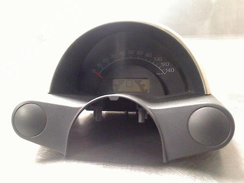 instrument-cluster-smart-fortwo-coupe-450-2004-2005-2006-2007-34690103 main image