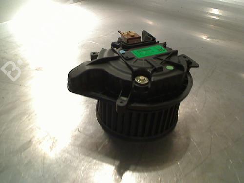 Used Heater blower motor Heater blower motor AUDI A4 B6 (8E2) 1.8 T (150 hp) 34677125 34677125