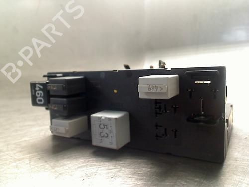 Used Fuse box Fuse box VW GOLF V (1K1) 1.6 FSI (115 hp) 34687446 34687446